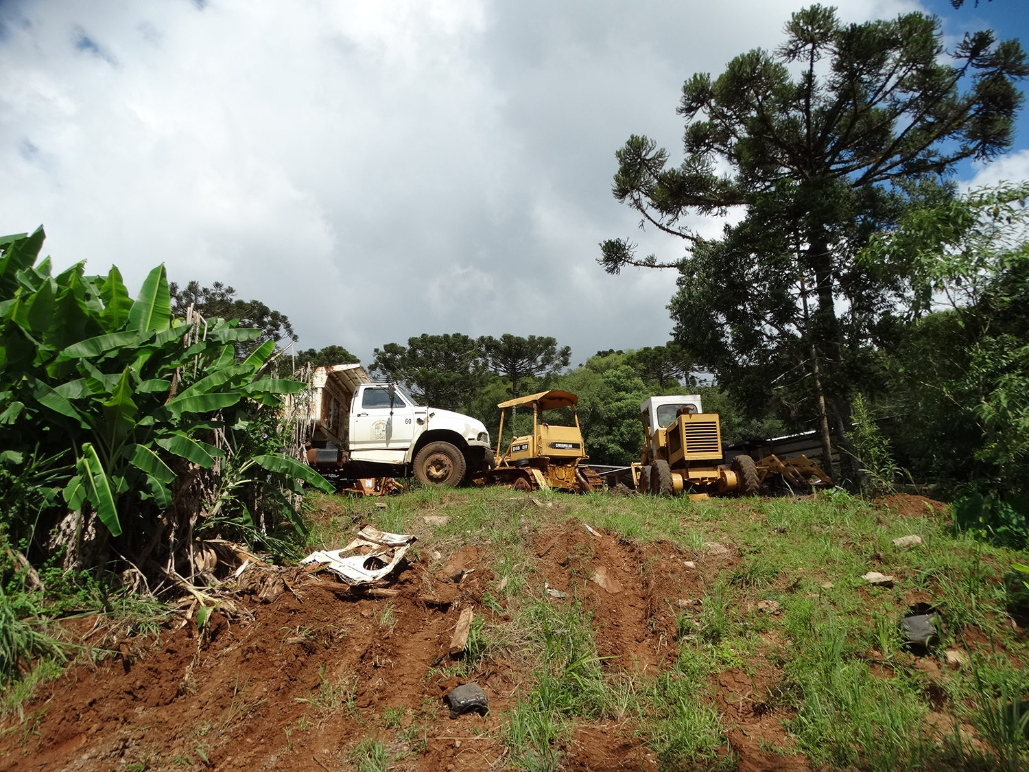 Limpo e organizado aos poucos o pátio de obras se transforma