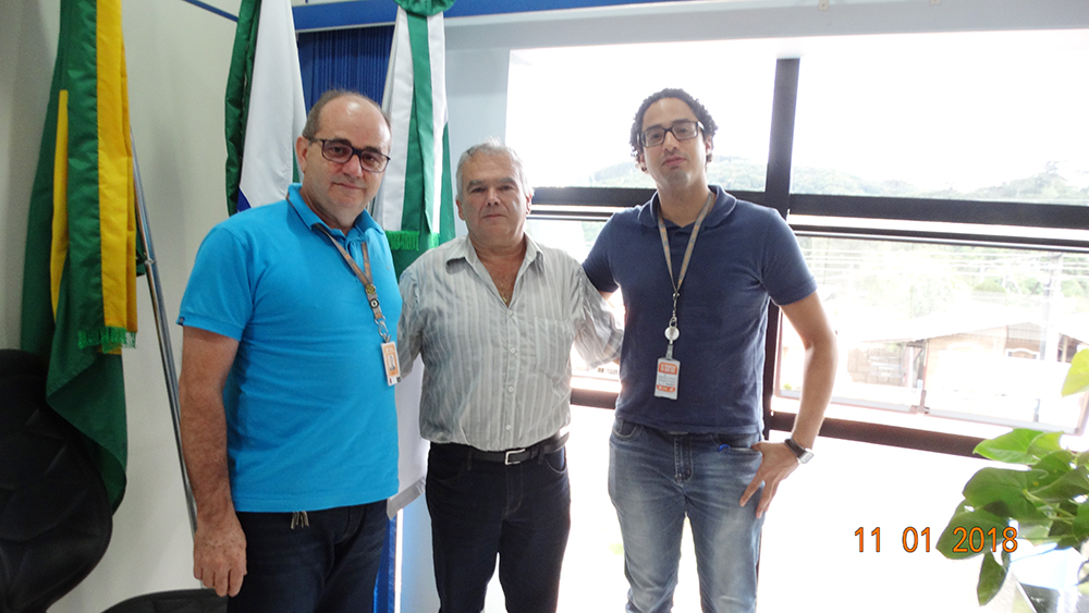 Gabinete: Euclides recebe visita de representantes da COPEL