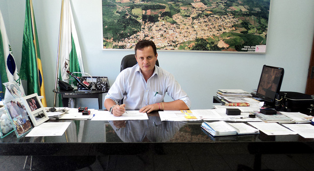 Prefeito Antonio assina termo de cooperação do Programa de Aquisição de Alimentos