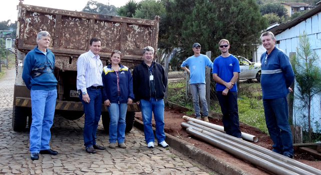 Bairro São José recebe nova tubulação de água